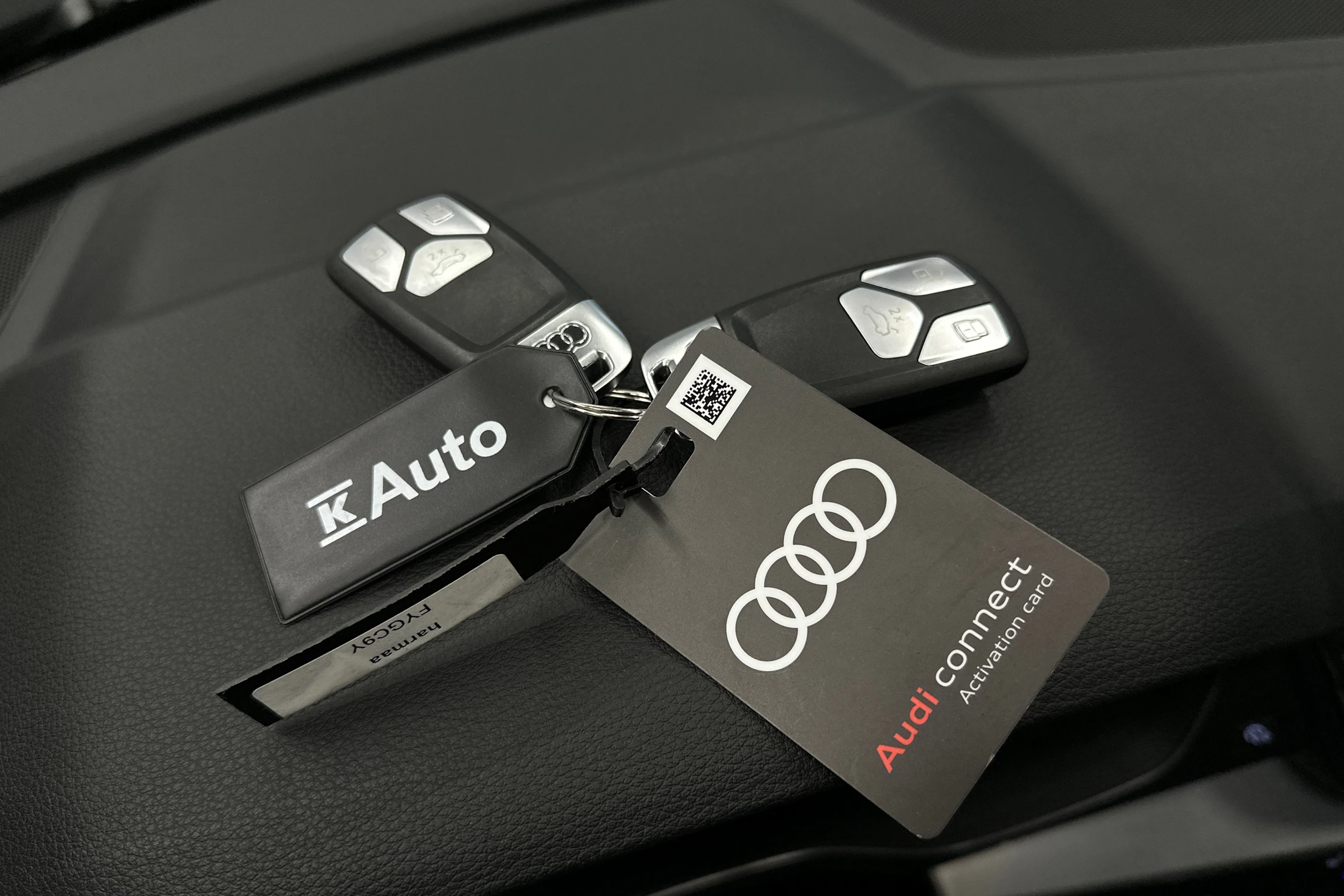 harmaa Audi Q5 2023 kuva 39.