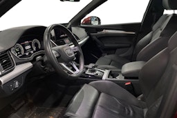 Punainen Audi Q5 2023 kuva 3.