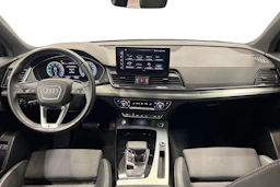musta Audi Q5 2023 kuva 7.