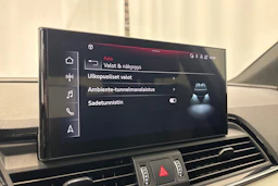 musta Audi Q5 2023 kuva 24.