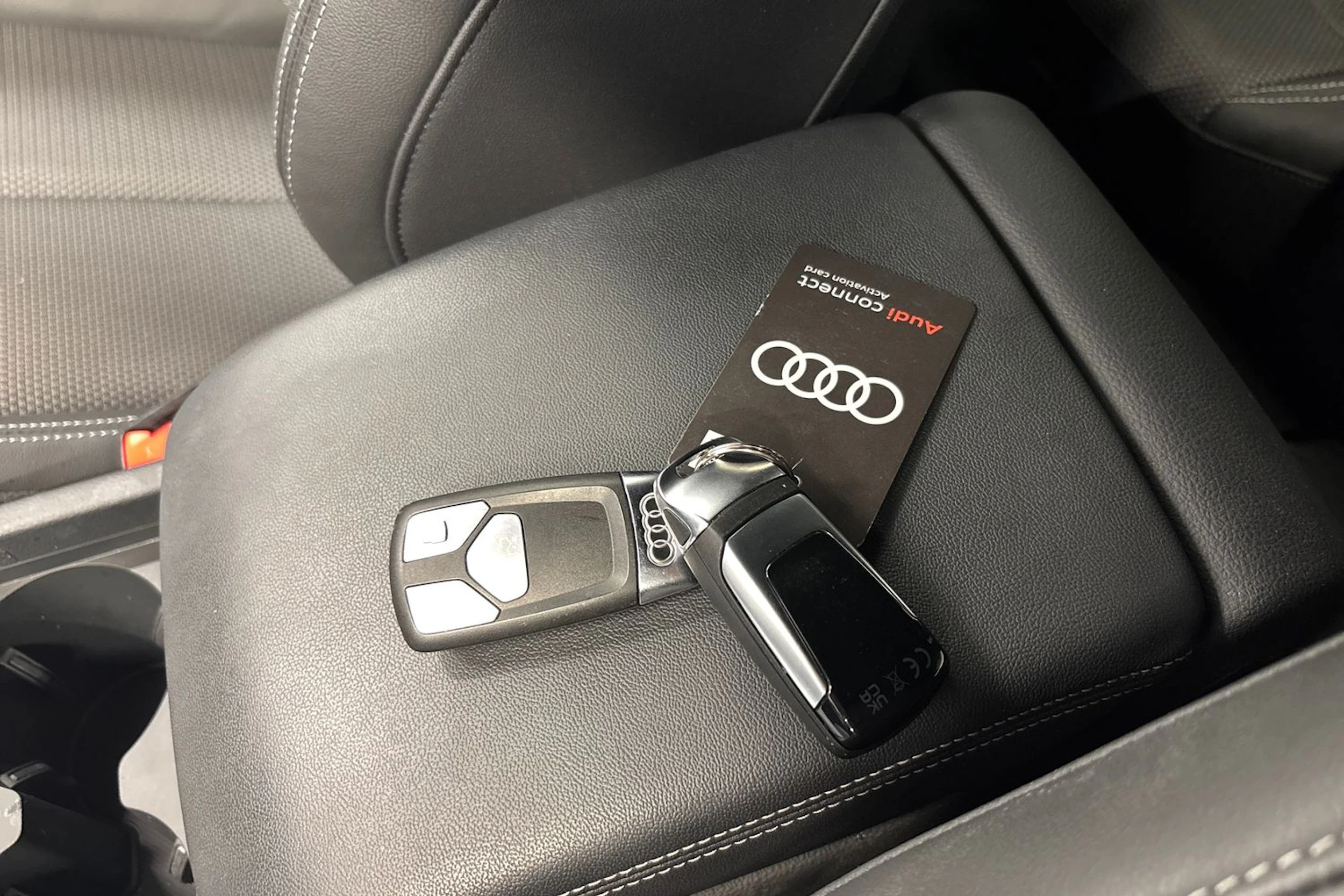 musta Audi Q5 2023 kuva 30.