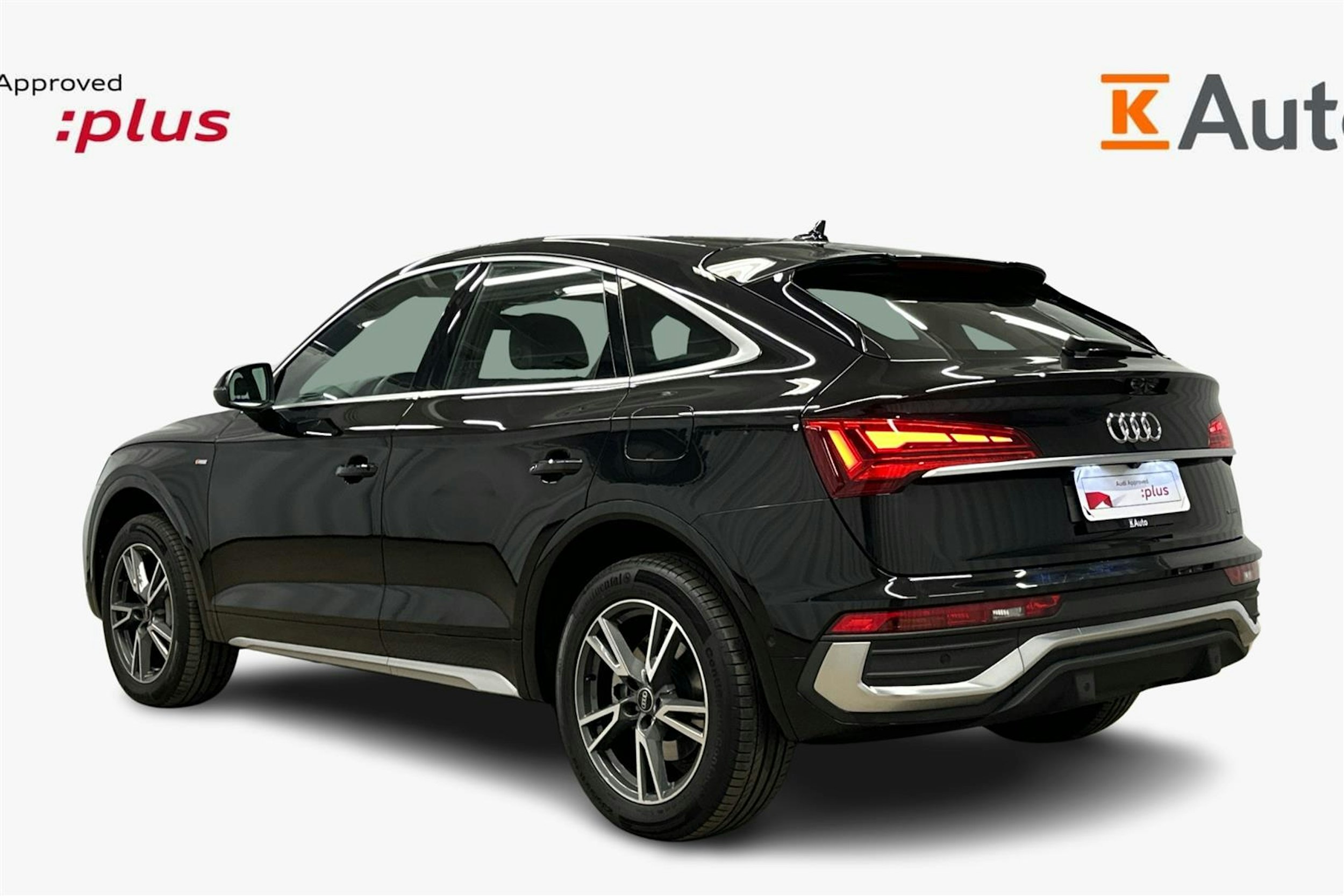 musta Audi Q5 2024 kuva 2.