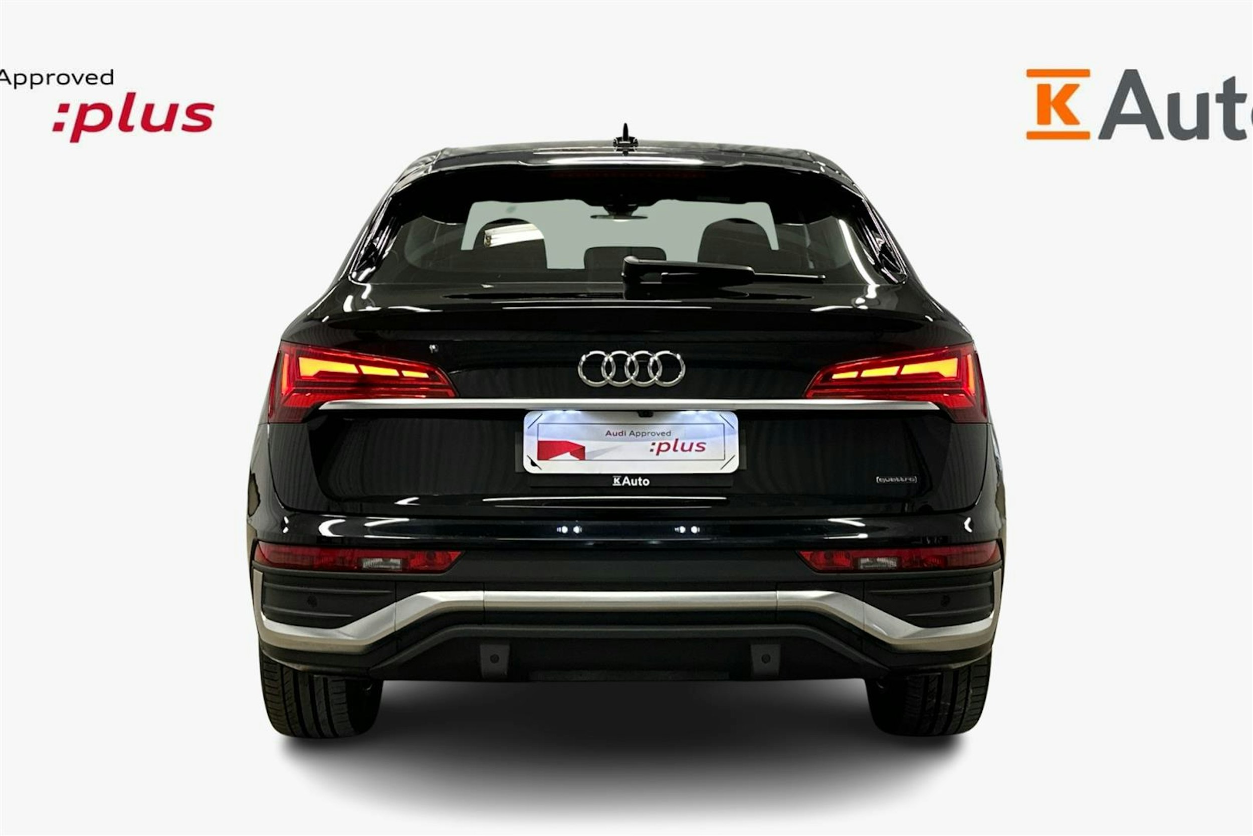musta Audi Q5 2024 kuva 3.