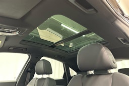 musta Audi Q5 2024 kuva 24.