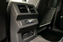 musta Audi Q5 2024 kuva 26.
