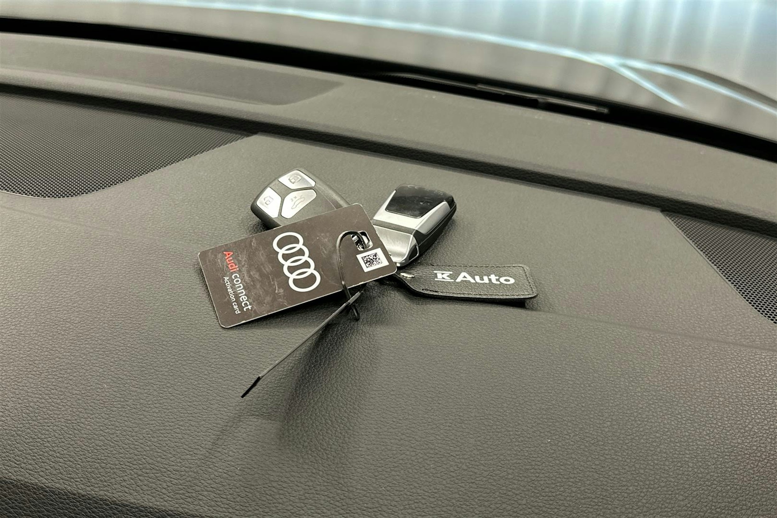 musta Audi Q5 2024 kuva 32.