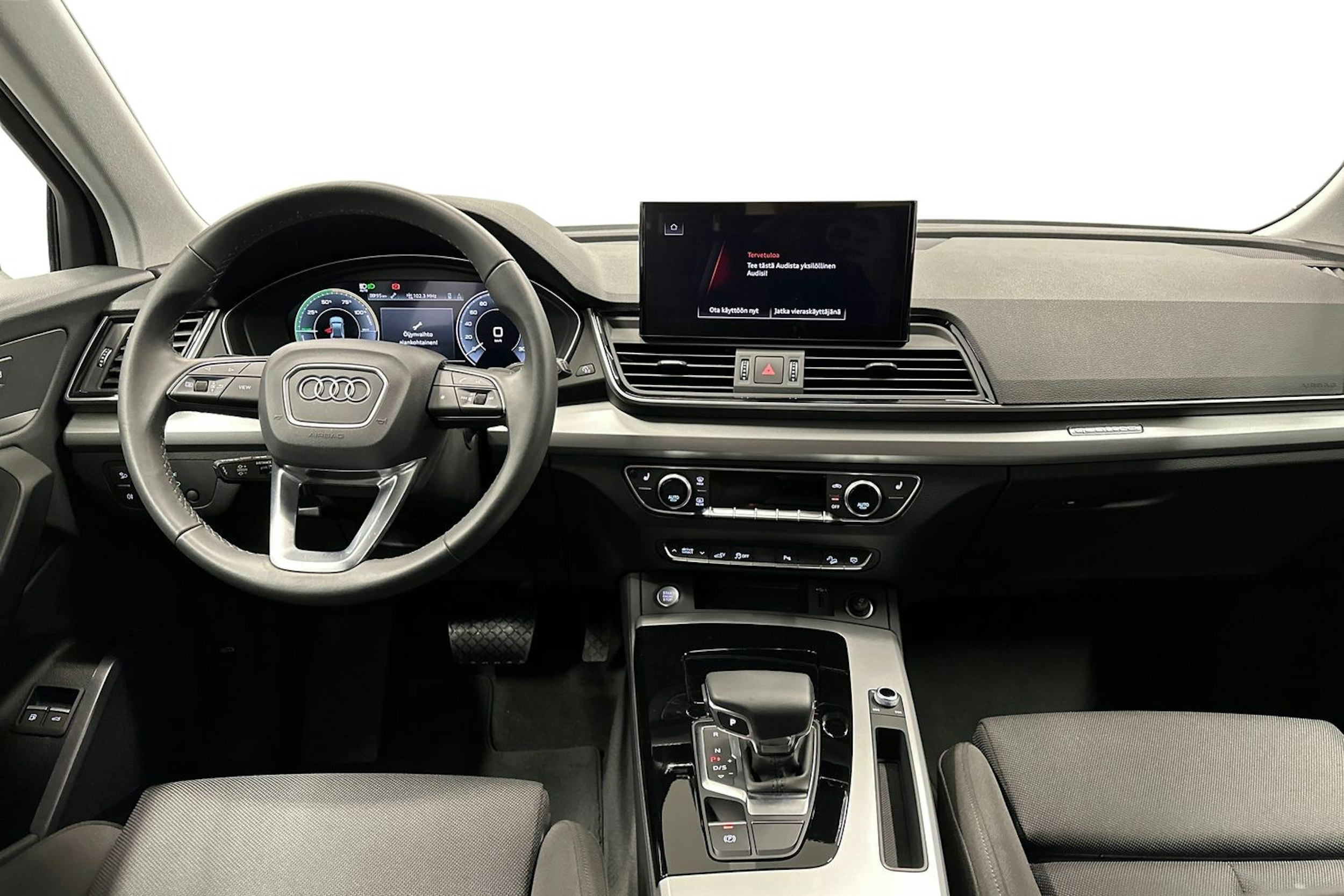 harmaa Audi Q5 2024 kuva 9.