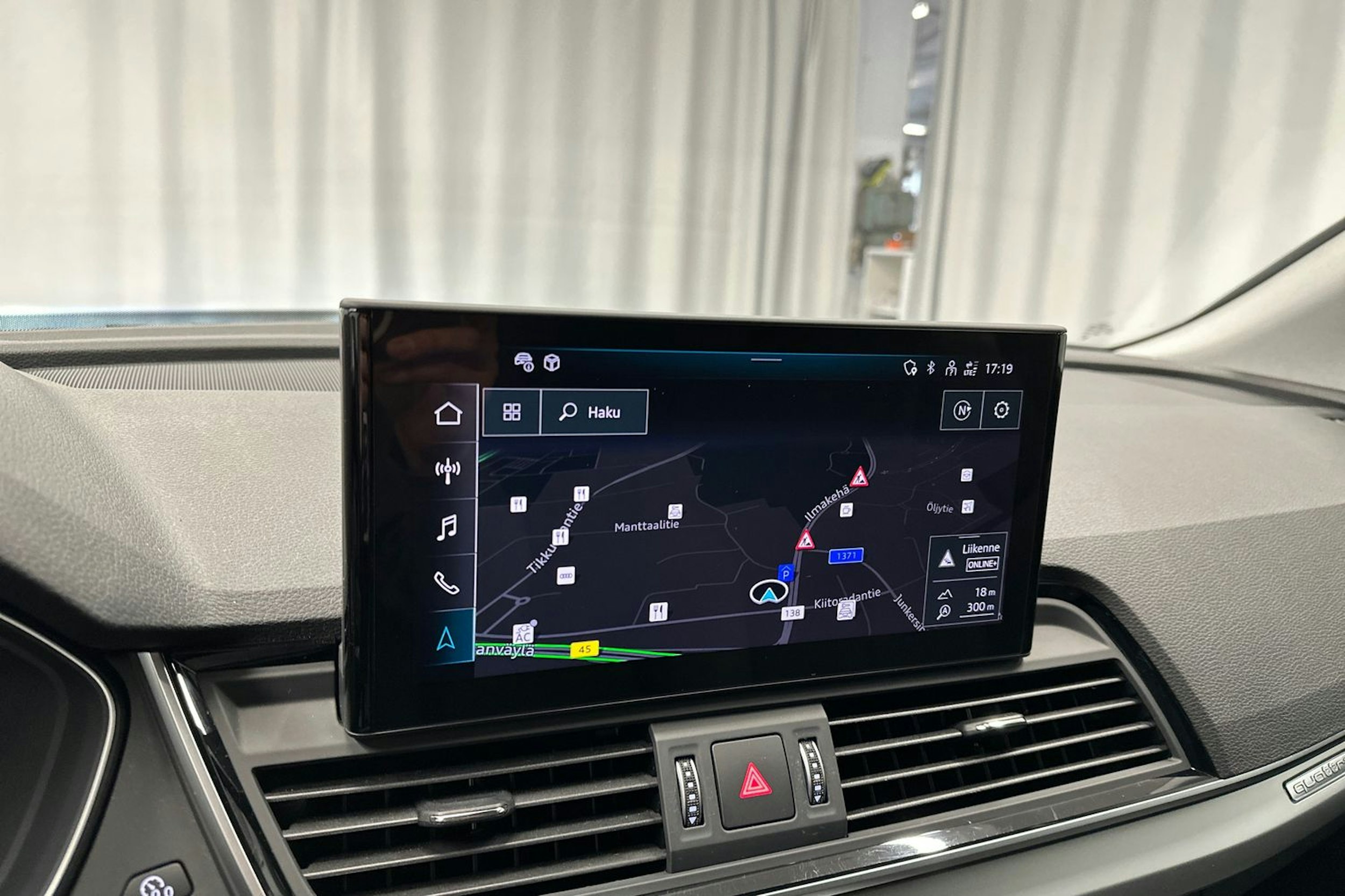 harmaa Audi Q5 2024 kuva 20.