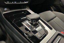 harmaa Audi Q5 2024 kuva 26.