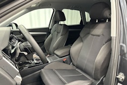 harmaa Audi Q5 2024 kuva 28.