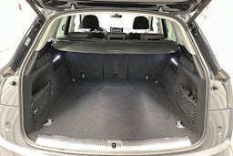 harmaa Audi Q5 2024 kuva 29.