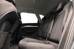 harmaa Audi Q5 2024 kuva 8.
