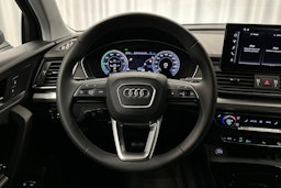 harmaa Audi Q5 2024 kuva 14.