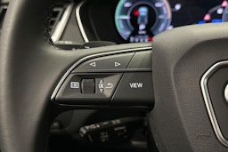 harmaa Audi Q5 2024 kuva 15.
