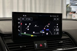 harmaa Audi Q5 2024 kuva 19.