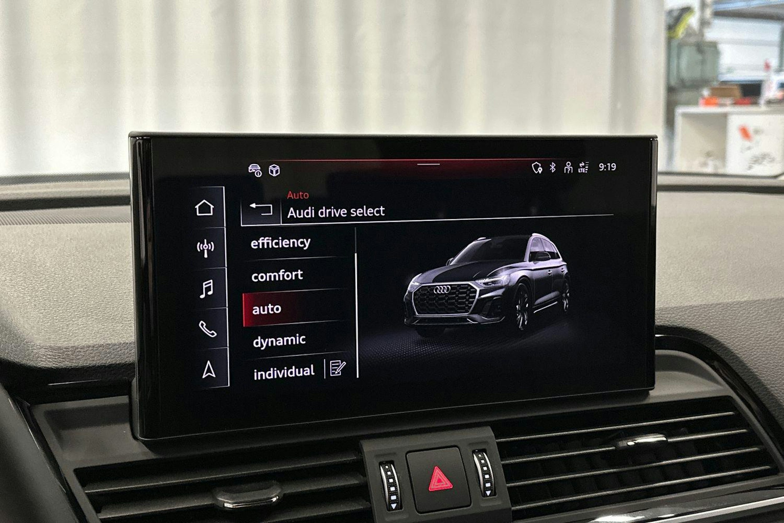 harmaa Audi Q5 2024 kuva 25.
