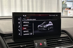 harmaa Audi Q5 2024 kuva 25.