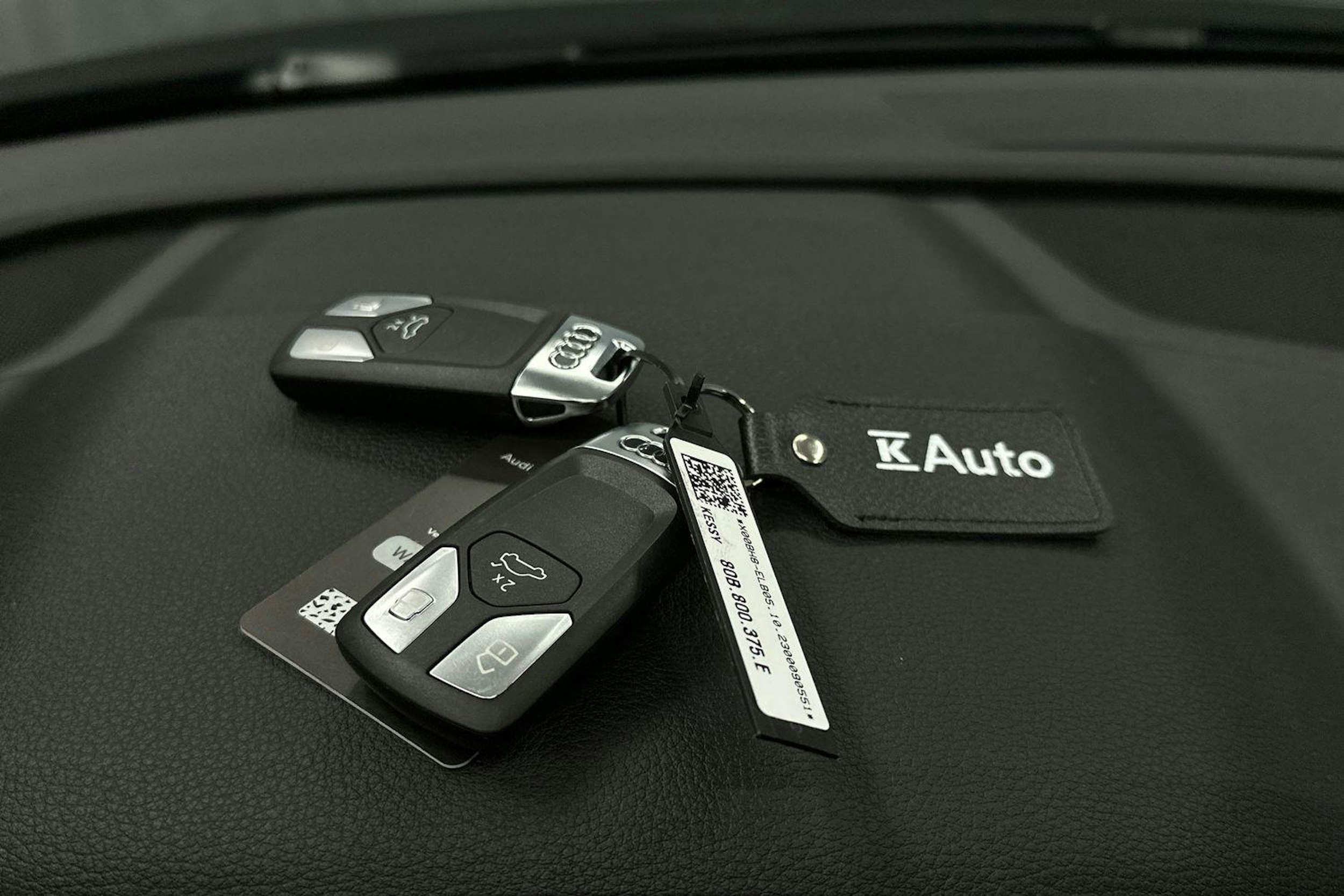 harmaa Audi Q5 2024 kuva 31.