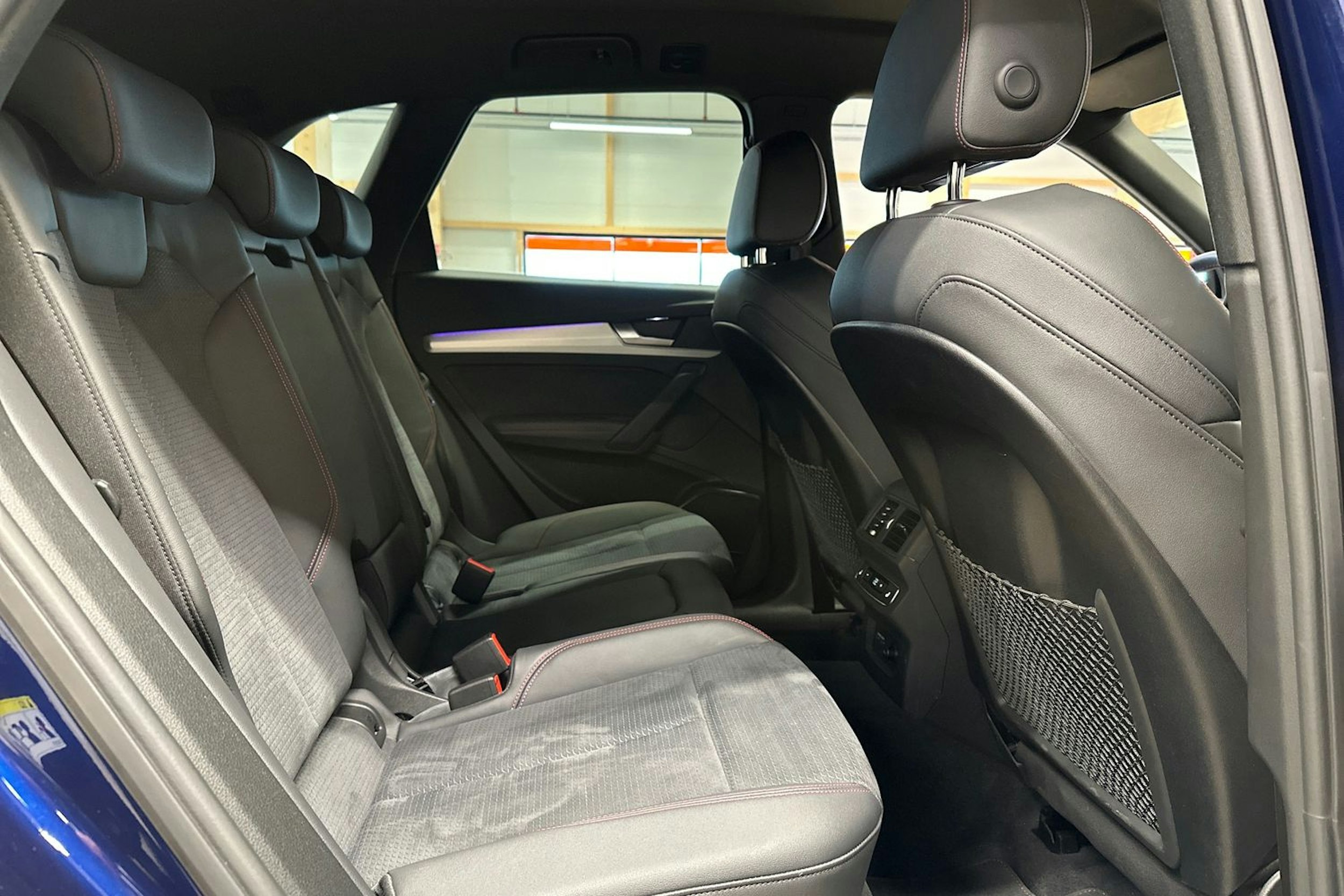 Audi Q5 2024 kuva 18.