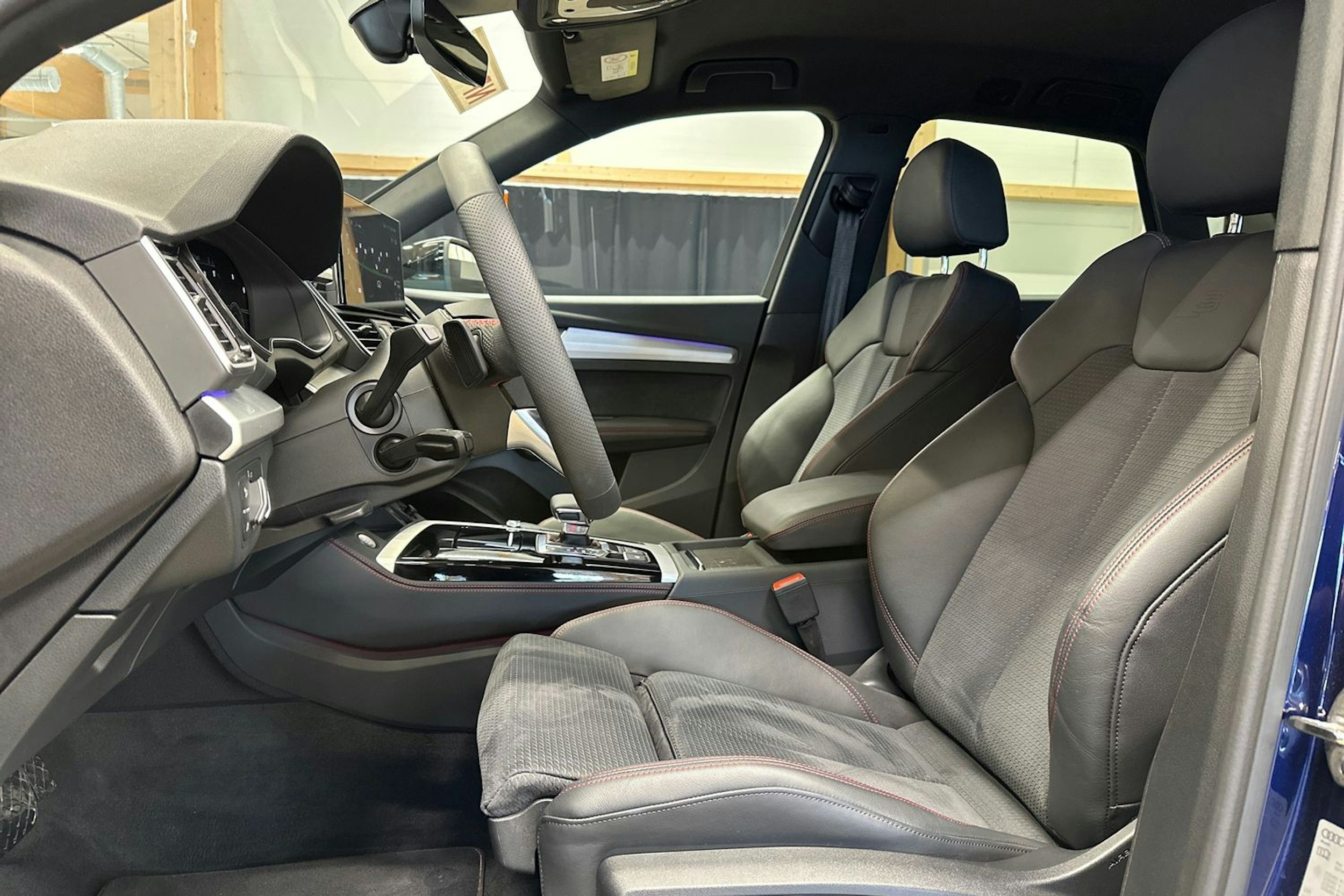 Audi Q5 2024 kuva 19.