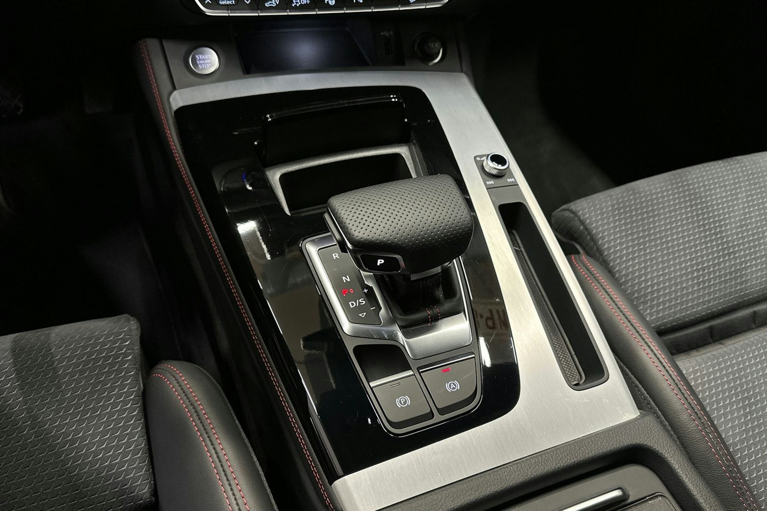 Audi Q5 2024 kuva 27.
