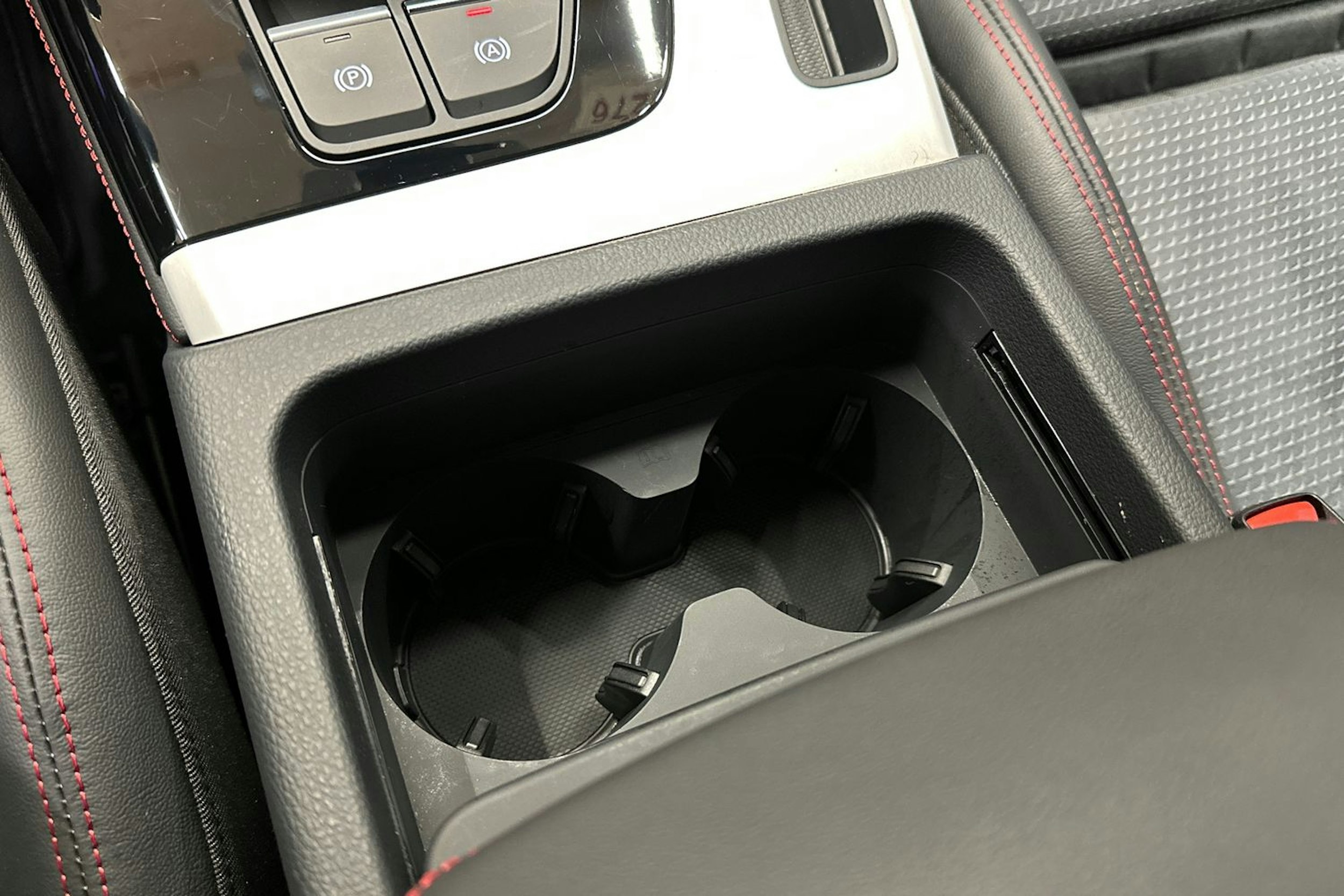 Audi Q5 2024 kuva 29.