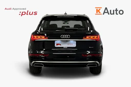 musta Audi Q5 2024 kuva 3.