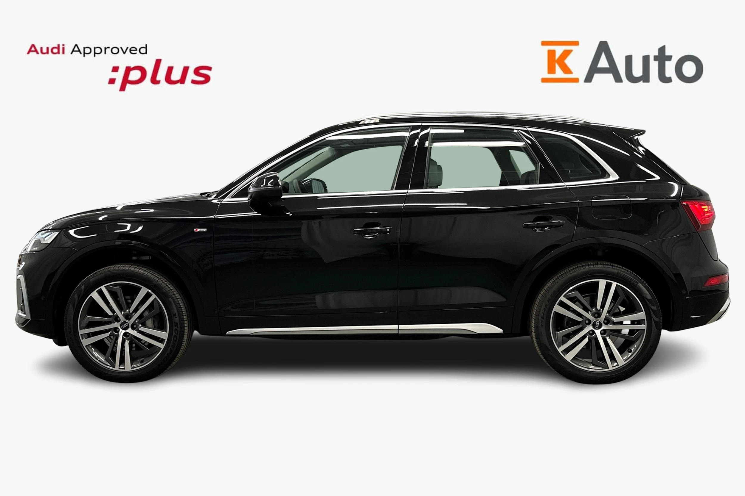 musta Audi Q5 2024 kuva 5.