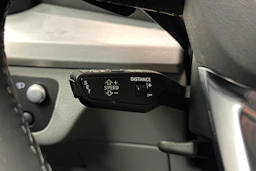 musta Audi Q5 2024 kuva 21.