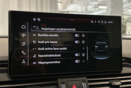 musta Audi Q5 2024 kuva 29.