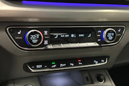 musta Audi Q5 2024 kuva 32.