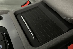 musta Audi Q5 2024 kuva 34.