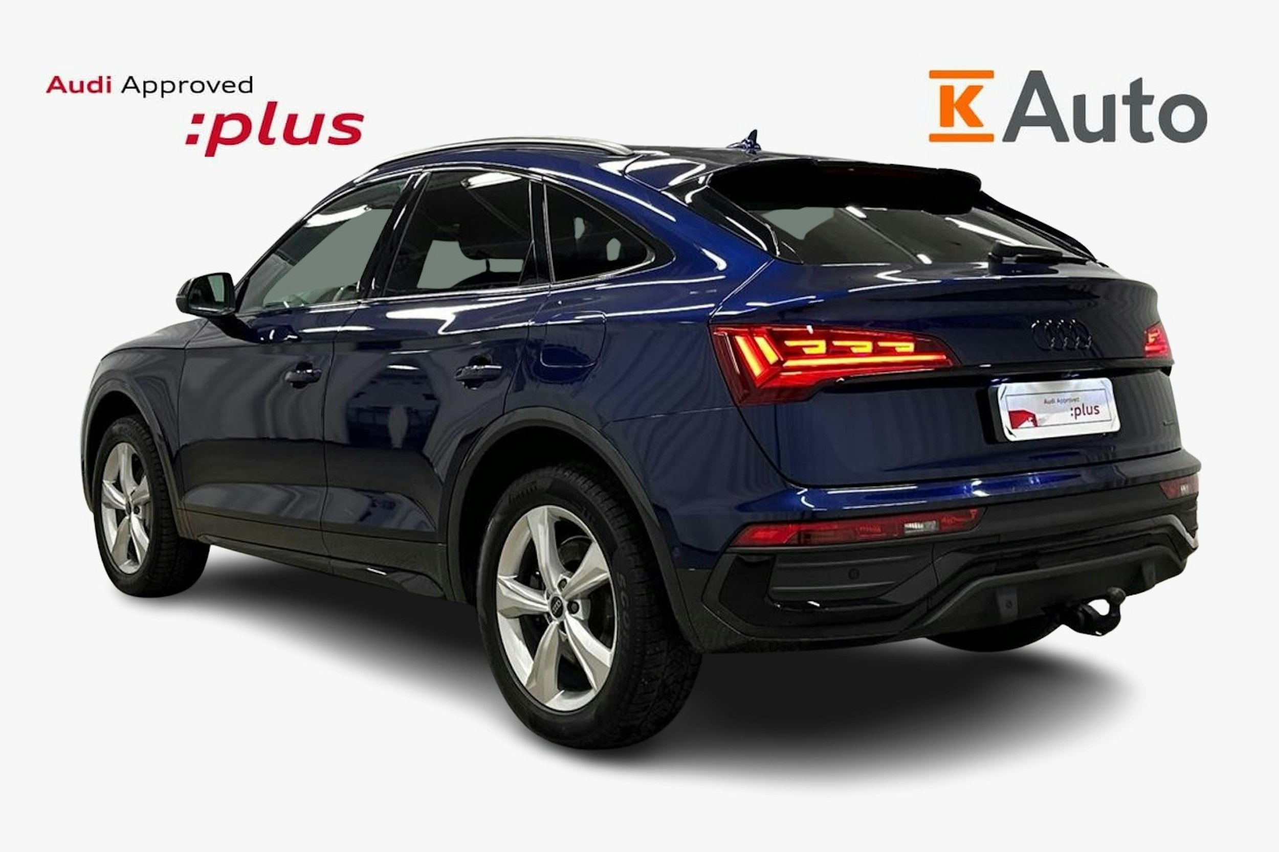sininen Audi Q5 2024 kuva 2.