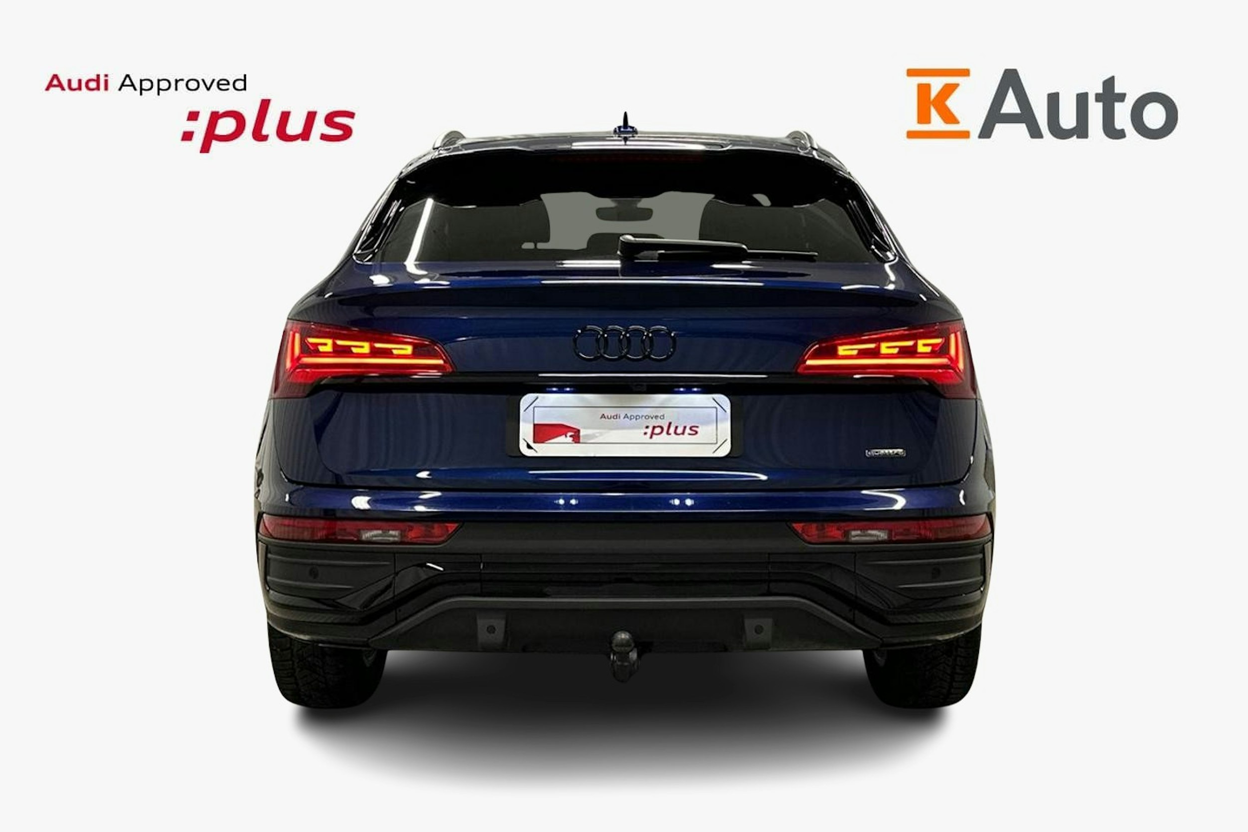 sininen Audi Q5 2024 kuva 3.