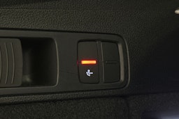 sininen Audi Q5 2024 kuva 15.
