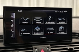 sininen Audi Q5 2024 kuva 24.