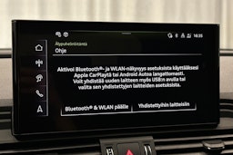 sininen Audi Q5 2024 kuva 26.