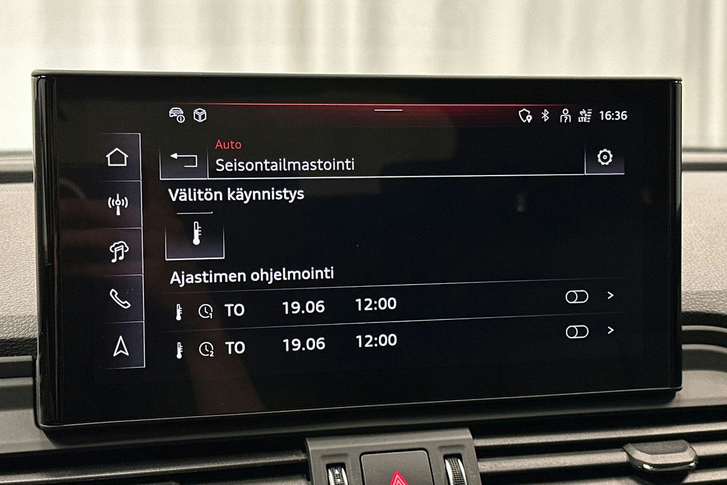 sininen Audi Q5 2024 kuva 28.