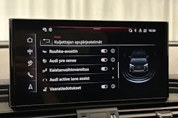 sininen Audi Q5 2024 kuva 31.