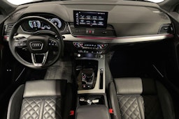 harmaa Audi Q5 2024 kuva 9.