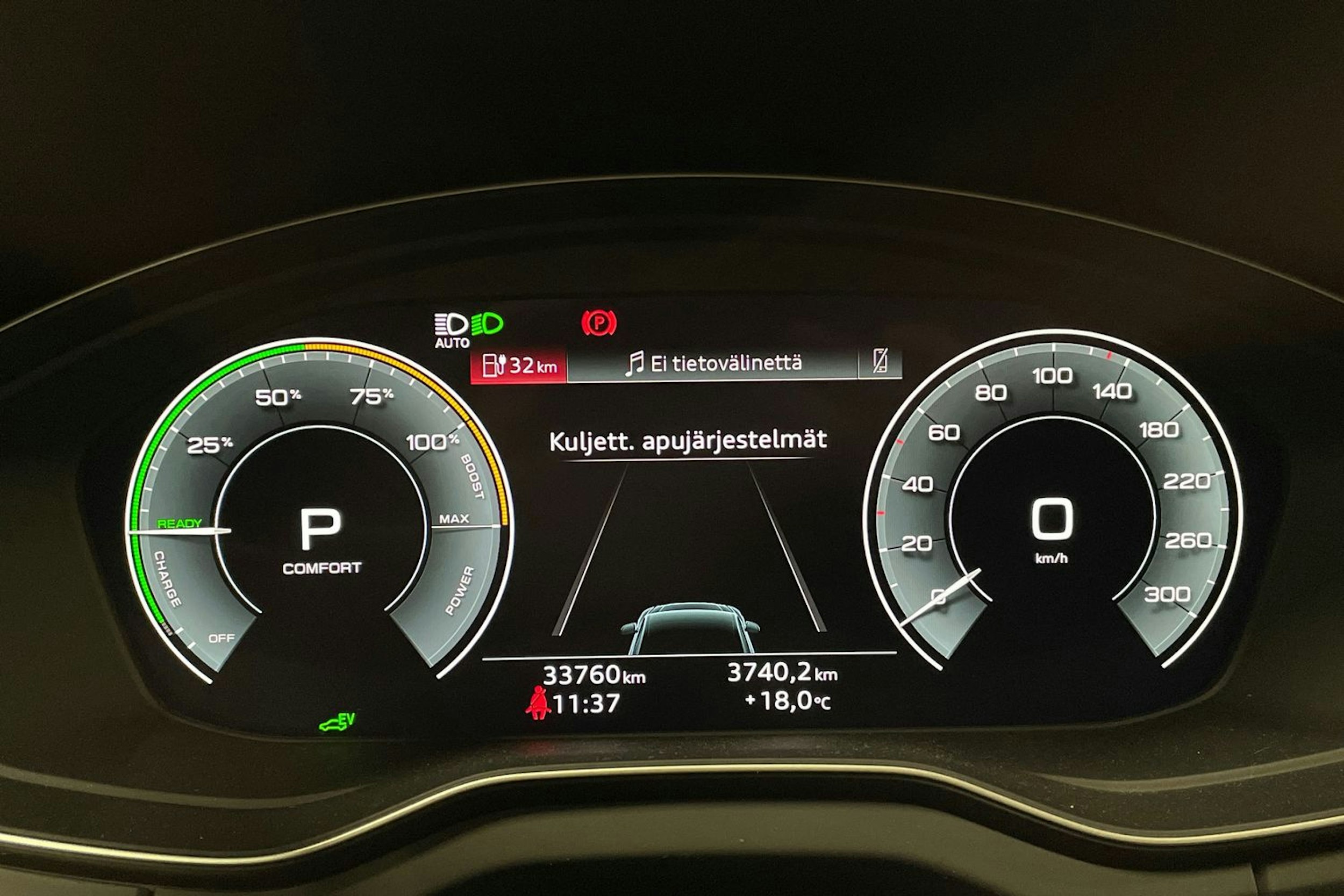 harmaa Audi Q5 2024 kuva 17.