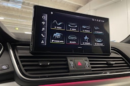 harmaa Audi Q5 2024 kuva 18.