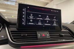 harmaa Audi Q5 2024 kuva 22.