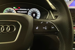 harmaa Audi Q5 2024 kuva 27.