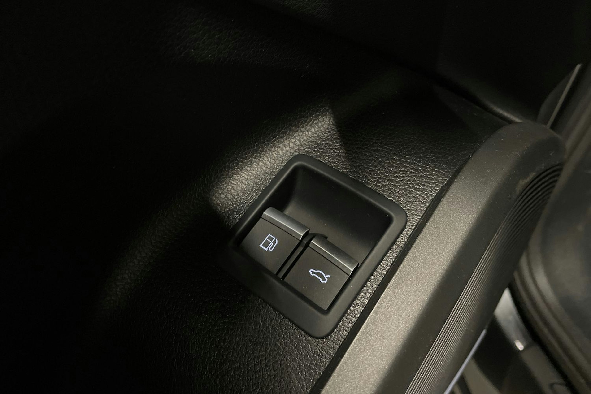 harmaa Audi Q5 2024 kuva 28.