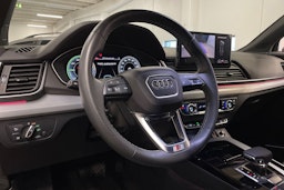 harmaa Audi Q5 2024 kuva 31.