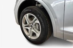 harmaa Audi Q5 2024 kuva 9.