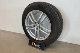 harmaa Audi Q5 2024 kuva 10.