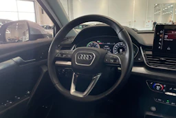 harmaa Audi Q5 2024 kuva 11.