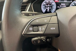 harmaa Audi Q5 2024 kuva 14.